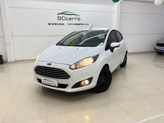 FORD FIESTA 1.6 TITANIUM SEDAN 16V FLEX 4P POWERSHIFT FORD FIESTA 1.6 TITANIUM SEDAN 16V FLEX 4P POWERSHIFT
